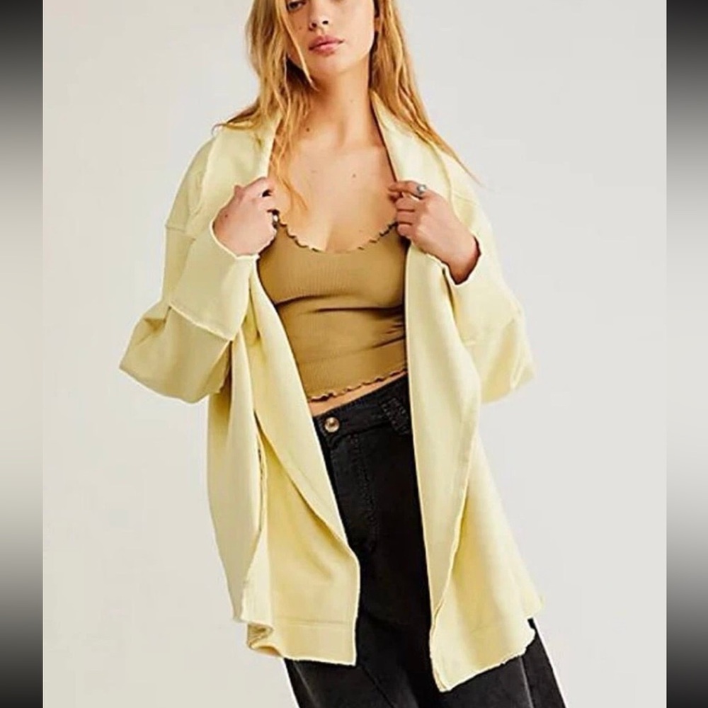 Light yellow wrap cape cardigan Draped Collar Open Front and side pockets XL